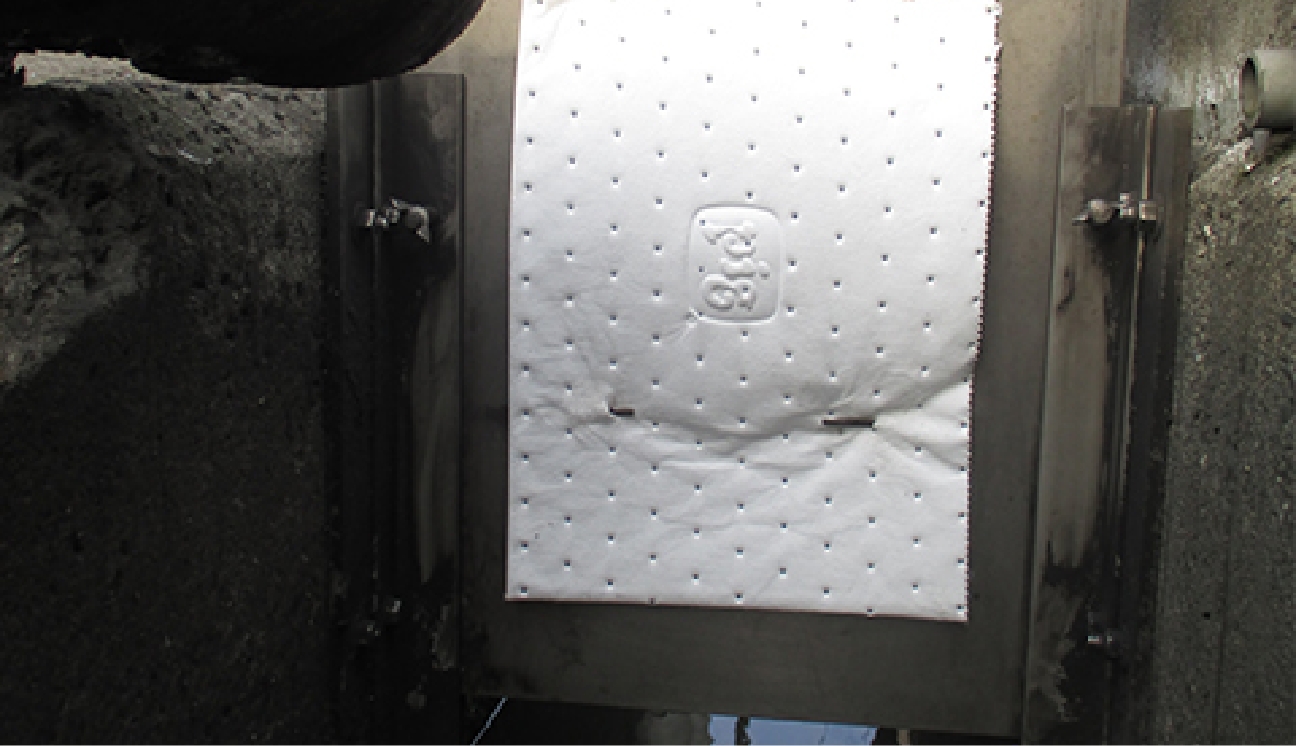 油分分離槽のための油専用吸着マット